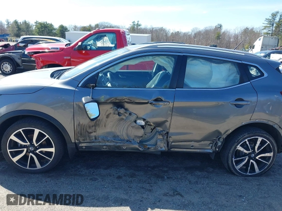2017 Nissan Rogue SL with VIN JN1BJ1CR8HW118279, listed as a IAAI auction lot 41879325 with 38,780 mi miles and . Bid and sale history available at DreamBid. Image 14.