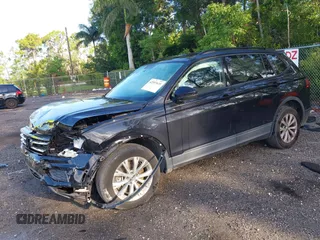 2020 Volkswagen Tiguan S z VIN 3VV1B7AX7LM133084, wystawiony jako IAAI lot #42597631 z przebiegiem 84 415 mil mil oraz . Historia ofert i sprzedaży dostępna na DreamBid. Obrazek 17.