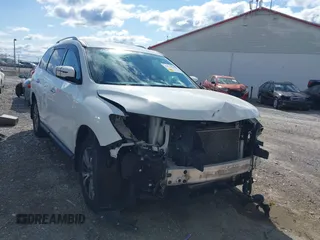 2017 Nissan Pathfinder SV z VIN 5N1DR2MM8HC683314, wystawiony jako IAAI lot #42013028 z przebiegiem 68 920 mil mil oraz . Historia ofert i sprzedaży dostępna na DreamBid. Obrazek 6.