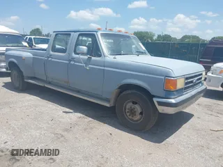 1991 Ford F-350 with VIN 2FTJW35M6MCA03659, listed as a IAAI auction lot 42583030 with 31,526 mi miles and . Bid and sale history available at DreamBid. Image 1.