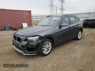 2015 BMW X1 xDrive28i with VIN WBAVL1C52FVY26870, listed as a Copart auction lot 43710555 with 0 mi miles and Salvage Title. Bid and sale history available at carsss.com. Image 1.
