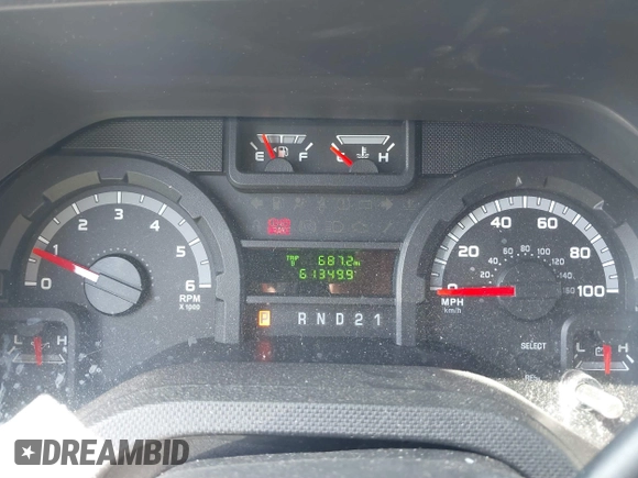 2013 Ford Econoline Passenger XL z VIN 1FBSS3BL8DDA63474, wystawiony jako IAAI lot #41804848 z przebiegiem 61 349 mil mil oraz . Historia ofert i sprzedaży dostępna na DreamBid. Obrazek 7.