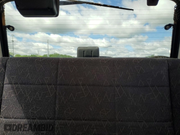 2001 Jeep Wrangler Sport z VIN 1J4FA49S01P355451, wystawiony jako Copart lot #56501545 z przebiegiem 213 027 mil mil oraz Czysty tytuł • Clean title. Historia ofert i sprzedaży dostępna na DreamBid. Obrazek 10.