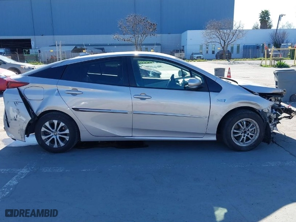 2021 Toyota Prius Prime LE with VIN JTDKAMFP1M3164931, listed as a IAAI auction lot 41686300 with NaN miles. Bid and sale history available at carsss.com. Image 14.