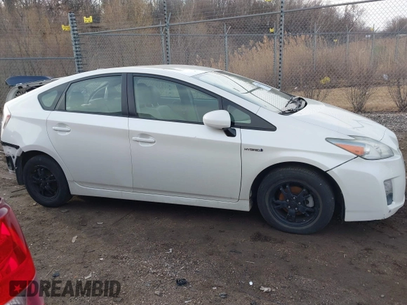2011 Toyota Prius I with VIN JTDKN3DU1B1427404, listed as a IAAI auction lot 41783804 with 207,899 mi miles. Bid and sale history available at carsss.com. Image 13.