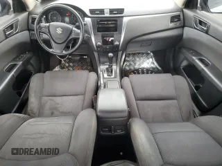 2011 Suzuki Kizashi SE z VIN JS2RE9A3XB6111196, wystawiony jako Copart lot #48076635 z przebiegiem 113 569 mil mil oraz Szkody całkowita. Historia ofert i sprzedaży dostępna na DreamBid. Obrazek 8.