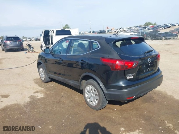 2019 Nissan Rogue Sport S with VIN JN1BJ1CR8KW333880, listed as a IAAI auction lot 41690570 with 193,997 mi miles. Bid and sale history available at carsss.com. Image 3.