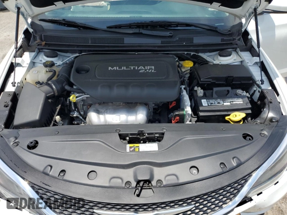 2015 Chrysler 200 Limited z VIN 1C3CCCAB4FN683973, wystawiony jako Copart lot #58203325 z przebiegiem 31 750 mil mil oraz Szkoda całkowita • Salvage title. Historia ofert i sprzedaży dostępna na DreamBid. Obrazek 11.