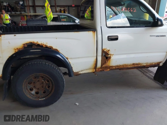 2001 Toyota Tacoma with VIN 5TEPM62N91Z841539, listed as a IAAI auction lot 42628562 with 445,105 mi miles and . Bid and sale history available at DreamBid. Image 6.