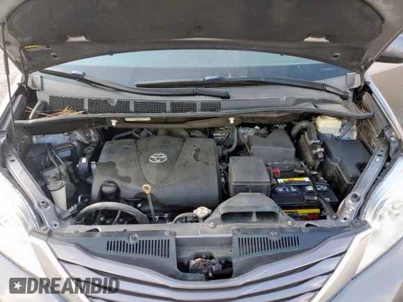 2017 Toyota Sienna LE Auto Access Seat with VIN 5TDKZ3DC5HS885101, listed as a Copart auction lot 59471975 with 117,696 mi miles and Salvage title. Bid and sale history available at DreamBid. Image 12.