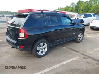 2016 Jeep Compass Sport z VIN 1C4NJCBA2GD715553, wystawiony jako IAAI lot #42205109 z przebiegiem 121 353 mil mil oraz . Historia ofert i sprzedaży dostępna na DreamBid. Obrazek 4.