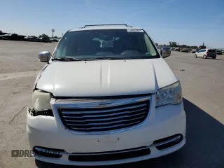 2011 Chrysler Town & Country Touring L z VIN 2A4RR8DG6BR702751, wystawiony jako Copart lot #58541045 z przebiegiem 170 144 mil mil oraz Szkoda całkowita • Salvage title. Historia ofert i sprzedaży dostępna na DreamBid. Obrazek 5.