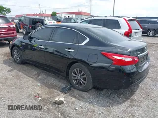 2016 Nissan Altima SR with VIN 1N4AL3AP4GC212195, listed as a IAAI auction lot 42151208 with 73,324 mi miles and . Bid and sale history available at carsss.com. Image 3.