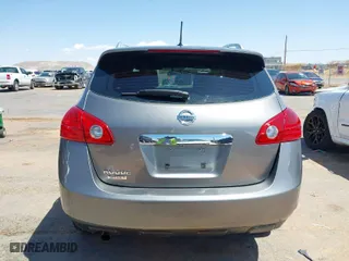 2015 Nissan Rogue Select S with VIN JN8AS5MTXFW669760, listed as a IAAI auction lot 41967969 with 133,457 mi miles. Bid and sale history available at carsss.com. Image 17.