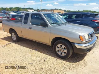 2000 Nissan Frontier XE z VIN 1N6DD26S5YC356106, wystawiony jako IAAI lot #42306308 z przebiegiem 164 533 mil mil oraz . Historia ofert i sprzedaży dostępna na DreamBid. Obrazek 1.