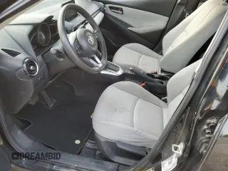 2019 Toyota Yaris L z VIN 3MYDLBYV2KY510042, wystawiony jako Copart lot #85067744 z przebiegiem Nie podano mil oraz Szkoda całkowita • Salvage title. Historia ofert i sprzedaży dostępna na DreamBid. Obrazek 7.