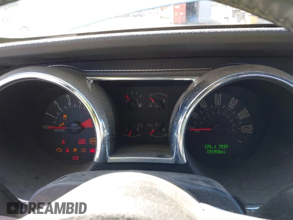 2007 Ford Mustang Deluxe with VIN 1ZVFT84N075288988, listed as a IAAI auction lot 41690605 with 191,936 mi miles and . Bid and sale history available at carsss.com. Image 7.