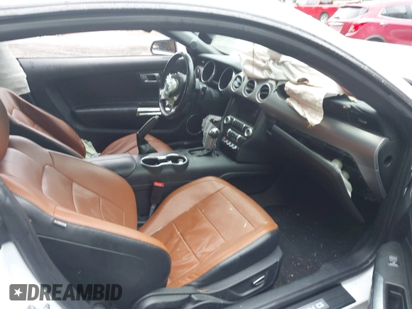 2018 Ford Mustang EcoBoost z VIN 1FA6P8TH2J5184938, wystawiony jako IAAI lot #42359873 z przebiegiem 80 965 mil mil oraz . Historia ofert i sprzedaży dostępna na DreamBid. Obrazek 5.