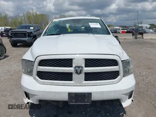 2016 Ram 1500 Express z VIN 1C6RR7FT5GS135696, wystawiony jako IAAI lot #42245486 z przebiegiem 150 056 mil mil oraz . Historia ofert i sprzedaży dostępna na DreamBid. Obrazek 12.