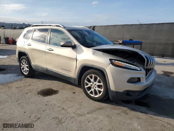 2015 Jeep Cherokee Latitude with VIN 1C4PJLCB5FW722144, listed as a Copart auction lot 46440305 with NaN miles and Salvage Title. Bid and sale history available at carsss.com. Image 4.