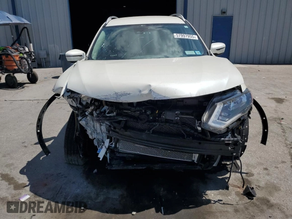 2020 Nissan Rogue SV z VIN JN8AT2MV7LW124124, wystawiony jako Copart lot #57997955 z przebiegiem 76 454 mil mil oraz Nie do naprawy • Non repairable. Historia ofert i sprzedaży dostępna na DreamBid. Obrazek 5.