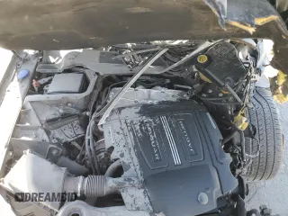 2015 Jaguar XJ z VIN SAJWA1CZ9F8V86796, wystawiony jako Copart lot #76458134 z przebiegiem Nie podano mil oraz Szkoda całkowita • Salvage title. Historia ofert i sprzedaży dostępna na DreamBid. Obrazek 12.