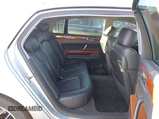 2004 Volkswagen Phaeton V8 z VIN WVWAF63D048009292, wystawiony jako IAAI lot #41204597 z przebiegiem 149 623 mil mil oraz . Historia ofert i sprzedaży dostępna na DreamBid. Obrazek 8.