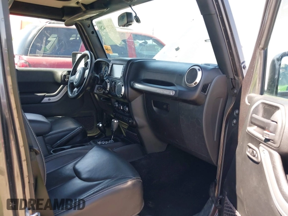 2018 Jeep Wrangler JK Unlimited Altitude with VIN 1C4BJWEG9JL802853, listed as a IAAI auction lot 41993420 with 51,742 mi miles. Bid and sale history available at carsss.com. Image 5.