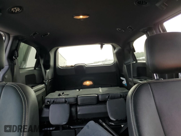 2019 Dodge Grand Caravan SXT with VIN 2C7WDGCG5KR796207, listed as a Copart auction lot 86477744 with 31,516 mi miles and Salvage Title. Bid and sale history available at DreamBid. Image 10.