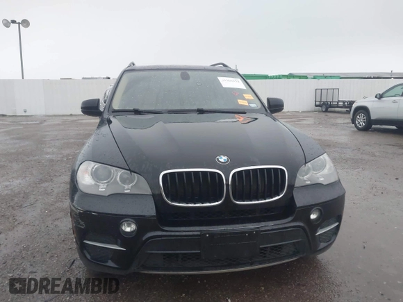 2013 BMW X5 xDrive35i z VIN 5UXZV4C53D0B23239, wystawiony jako IAAI lot #42200152 z przebiegiem 173 463 mil mil oraz . Historia ofert i sprzedaży dostępna na DreamBid. Obrazek 12.