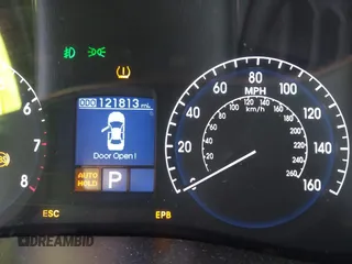 2011 Hyundai Genesis z VIN KMHGC4DFXBU123470, wystawiony jako IAAI lot #41452334 z przebiegiem 121 813 mil mil oraz . Historia ofert i sprzedaży dostępna na DreamBid. Obrazek 15.