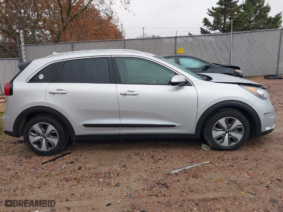 2019 Kia Niro LX with VIN KNDCB3LCXK5349252, listed as a IAAI auction lot 40891130 with 67,029 mi miles. Bid and sale history available at carsss.com. Image 13.