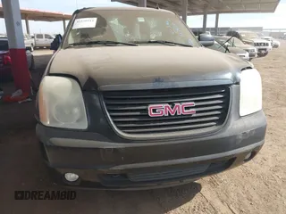 2008 GMC Yukon SLT w/4SB with VIN 1GKFC13078R107660, listed as a IAAI auction lot 41530944 with 229,929 mi miles. Bid and sale history available at carsss.com. Image 6.