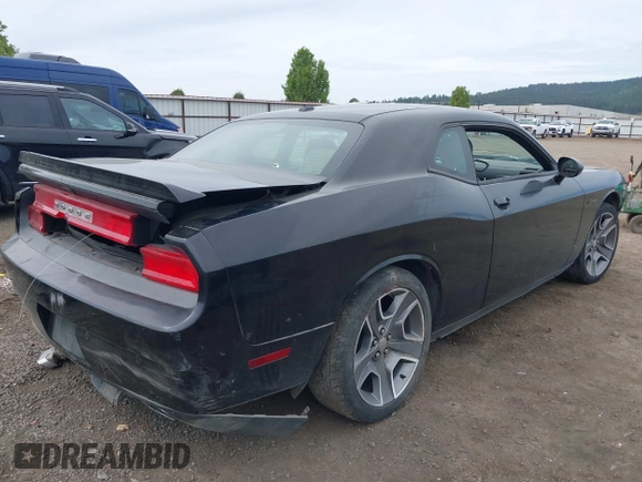 2013 Dodge Challenger R/T z VIN 2C3CDYBT8DH524607, wystawiony jako IAAI lot #42224993 z przebiegiem Nie podano mil oraz . Historia ofert i sprzedaży dostępna na DreamBid. Obrazek 4.