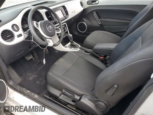 2019 Volkswagen Beetle S with VIN 3VW5DAAT9KM507517, listed as a Copart auction lot 60427665 with 11,178 mi miles and Salvage title. Bid and sale history available at DreamBid. Image 7.