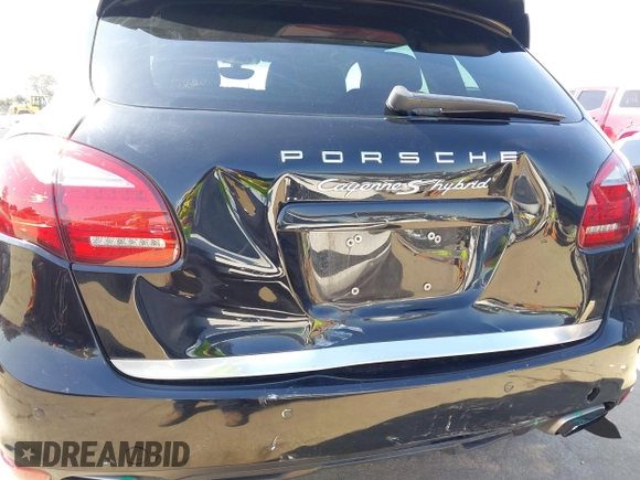 2012 Porsche Cayenne S Hybrid with VIN WP1AE2A23CLA93096, listed as a IAAI auction lot 41972843 with 79,139 mi miles. Bid and sale history available at carsss.com. Image 17.