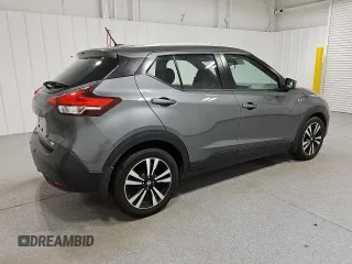 2020 Nissan Kicks SV z VIN 3N1CP5CV9LL546447, wystawiony jako Copart lot #59320745 z przebiegiem 111 533 mil mil oraz Czysty tytuł • Clean title. Historia ofert i sprzedaży dostępna na DreamBid. Obrazek 3.