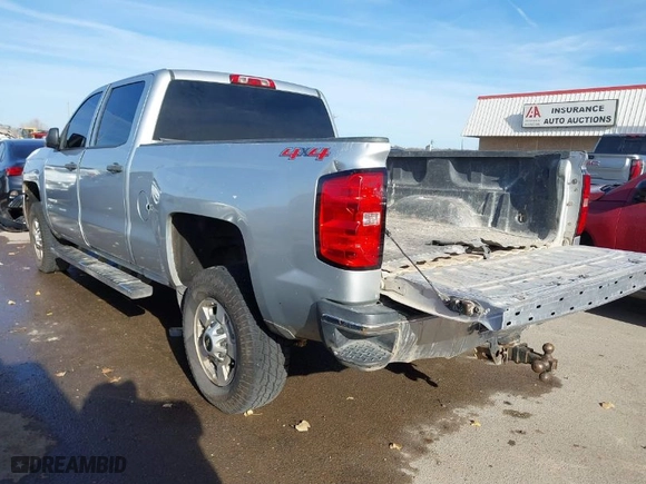 2015 Chevrolet Silverado 2500HD LT with VIN 1GC1KVE83FF142889, listed as a IAAI auction lot 41094759 with 1 mi miles. Bid and sale history available at carsss.com. Image 3.