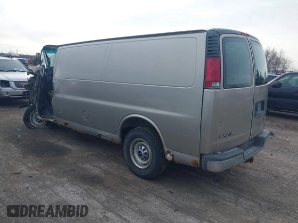2002 GMC Savana z VIN 1GTHG39R121203395, wystawiony jako IAAI lot #41739349 z przebiegiem 140 692 mil mil oraz . Historia ofert i sprzedaży dostępna na DreamBid. Obrazek 3.