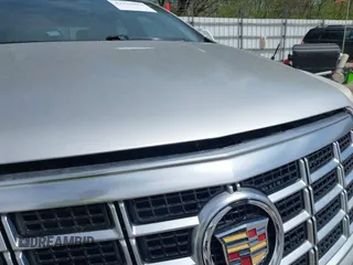 2013 Cadillac XTS Luxury z VIN 2G61P5S3XD9178601, wystawiony jako IAAI lot #42154859 z przebiegiem 111 227 mil mil oraz . Historia ofert i sprzedaży dostępna na DreamBid. Obrazek 17.