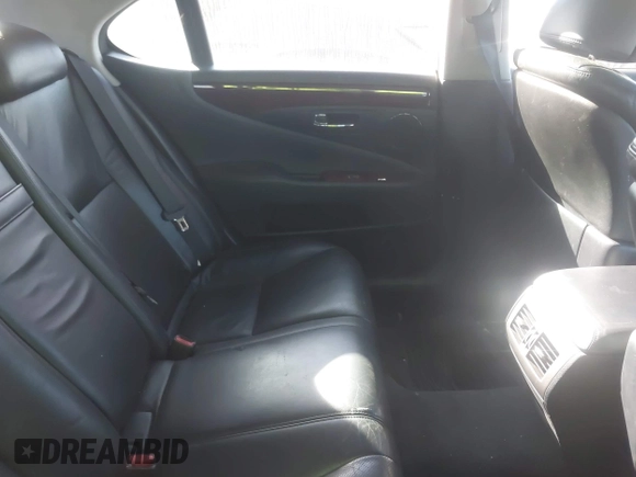 2010 Lexus LS 460 with VIN JTHBL5EFXA5095406, listed as a IAAI auction lot 41135894 with 181,132 mi miles. Bid and sale history available at carsss.com. Image 8.