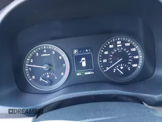 2017 Hyundai Tucson SE z VIN KM8J33A45HU598648, wystawiony jako IAAI lot #38603161 z przebiegiem 165 991 mil mil oraz . Historia ofert i sprzedaży dostępna na DreamBid. Obrazek 7.