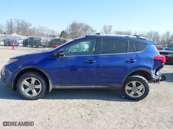 2015 Toyota RAV4 XLE with VIN 2T3RFREVXFW253698, listed as a IAAI auction lot 41798700 with 147,202 mi miles. Bid and sale history available at carsss.com. Image 15.