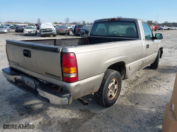 2000 Chevrolet Silverado 1500 with VIN 1GCEC14V8YE329195, listed as a IAAI auction lot 41684278 with 450,167 mi miles. Bid and sale history available at carsss.com. Image 4.