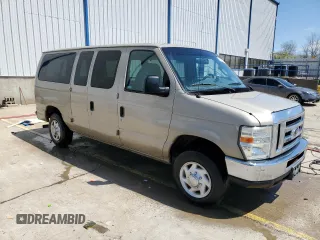 2008 Ford Econoline Passenger XL with VIN 1FMNE11L48DA80599, listed as a Copart auction lot 52532405 with 263,848 mi miles and Non Repairable. Bid and sale history available at carsss.com. Image 4.