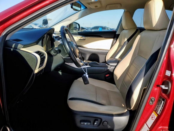 2015 Lexus NX 200t z VIN JTJYARBZ8F2004291, wystawiony jako Copart lot #52101795 z przebiegiem 147 956 mil mil oraz Czysty tytuł • Clean title. Historia ofert i sprzedaży dostępna na DreamBid. Obrazek 7.