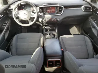 2020 Kia Sorento LX z VIN 5XYPG4A31LG633261, wystawiony jako Copart lot #82196714 z przebiegiem 214 220 mil mil oraz Szkoda całkowita • Salvage title. Historia ofert i sprzedaży dostępna na DreamBid. Obrazek 8.