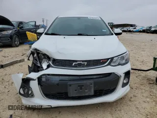 2020 Chevrolet Sonic LT z VIN 1G1JD6SB2L4139529, wystawiony jako Copart lot #87951275 z przebiegiem 127 332 mil mil oraz Szkoda całkowita • Salvage title. Historia ofert i sprzedaży dostępna na DreamBid. Obrazek 5.