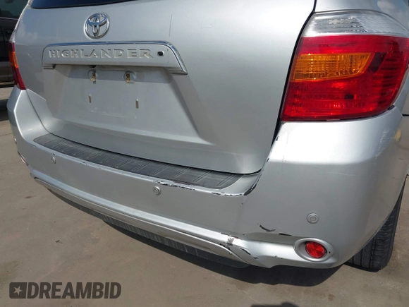 2010 Toyota Highlander Limited с VIN JTEYK3EH8A2097494, выставлен на аукционе IAAI как лот 41516578 с пробегом 216 077 миль миль и . История ставок и продаж доступна на DreamBid. Изображение 19.