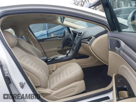 2014 Ford Fusion SE with VIN 3FA6P0H79ER213582, listed as a IAAI auction lot 41925994 with 75,112 mi miles. Bid and sale history available at carsss.com. Image 5.